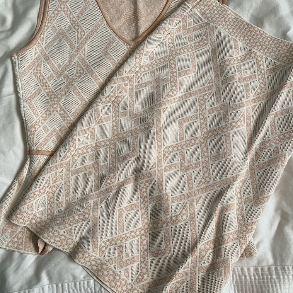 BCBG MAX AZRIA Pavel Stretchy Skirt (Part of Two-Piece Set) Size Small Tan